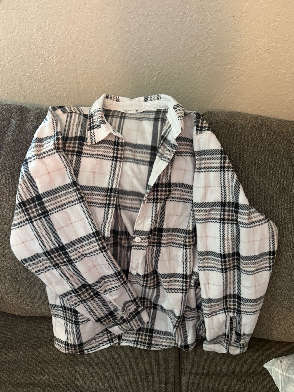 Womens Black and White Plaid Button-Up Shirt